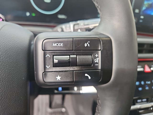 Used 2025 Hyundai Santa Fe Calligraphy AWD/4WD image 19