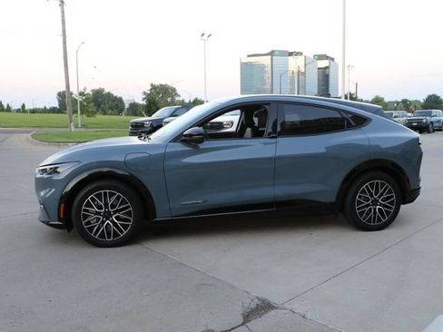 Used 2024 Ford Mustang Mach-E Premium AWD/4WD image 4