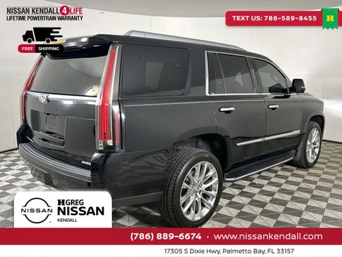 Used 2018 Cadillac Escalade Luxury image 11