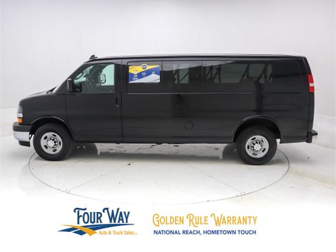 Used 2017 Chevrolet Express 3500 LT w/ LT Preferred Equipment Group image 7