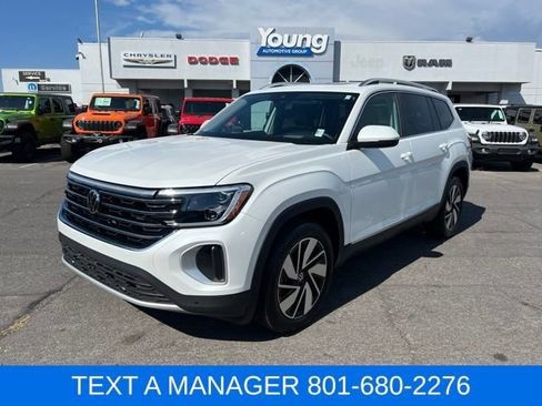 Used 2025 Volkswagen Atlas SEL AWD/4WD image 1