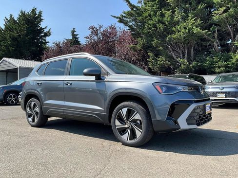 New 2026 Volkswagen Taos SE AWD/4WD image 2