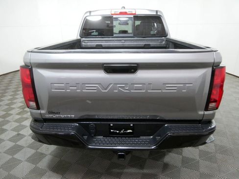Used 2024 Chevrolet Colorado Z71 w/ Z71 Convenience Package 2 image 4