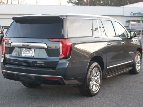 Used 2021 GMC Yukon XL Denali w/ Advanced Technology Package image 7