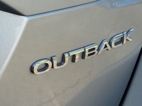 Used 2020 Subaru Outback Limited AWD/4WD image 9