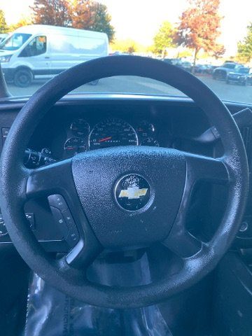 Used 2015 Chevrolet Express 2500 RWD image 20