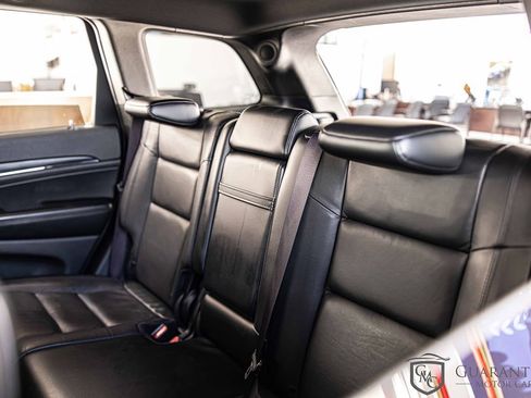 Used 2019 Jeep Grand Cherokee Limited image 31