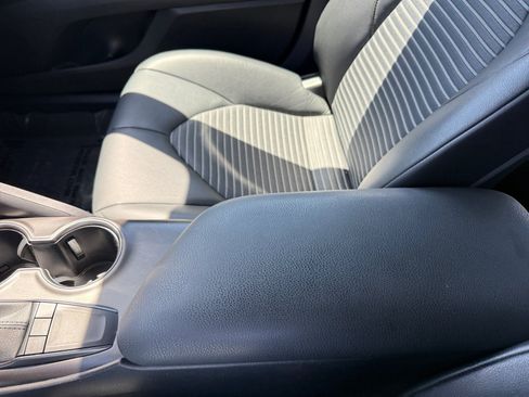 Used 2024 Toyota Camry SE FWD image 14