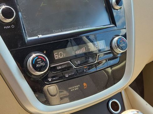 Used 2017 Nissan Murano SV FWD image 24