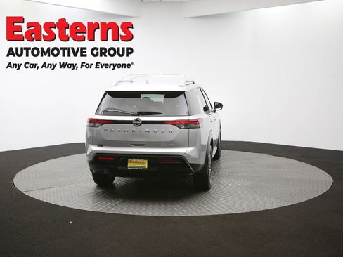 Used 2023 Nissan Pathfinder SL image 37