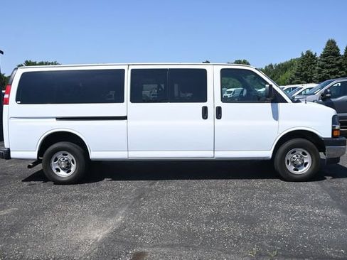 Used 2024 Chevrolet Express 3500 LT w/ LT Preferred Equipment Group RWD image 4