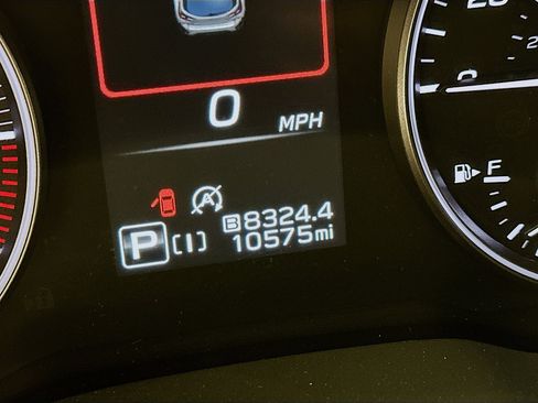 Used 2024 Subaru Crosstrek 2.5i Limited w/ Crosstrek Mirror Package image 19