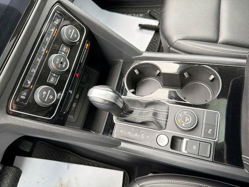 Used 2023 Volkswagen Atlas SE w/ Panoramic Sunroof Package image 28