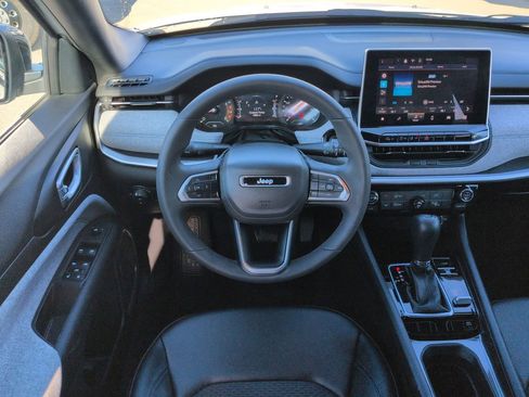 Certified 2024 Jeep Compass Latitude image 15