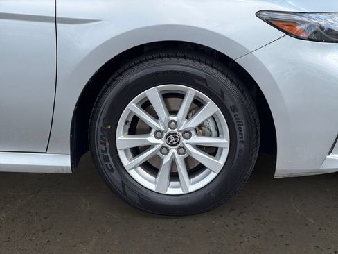Used 2025 Toyota Camry LE FWD image 10