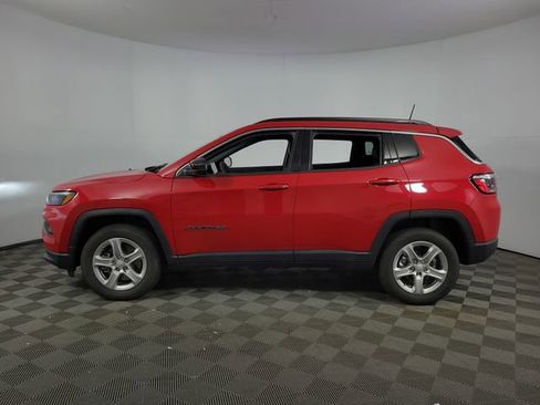Used 2023 Jeep Compass Latitude image 4