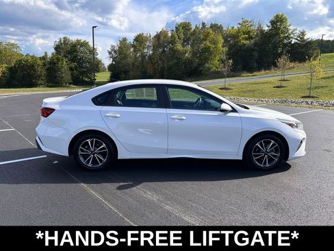 Used 2022 Kia Forte LXS image 10