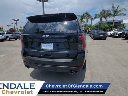 Certified 2025 Chevrolet Suburban Z71 AWD/4WD image 7