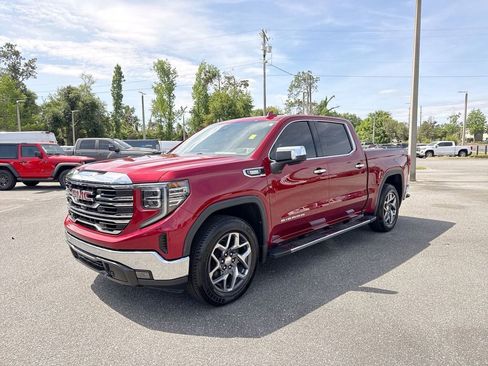 Used 2022 GMC Sierra 1500 SLT w/ SLT Premium Plus Package AWD/4WD image 8