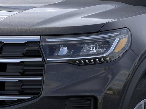 New 2026 Ford Explorer Active RWD image 18