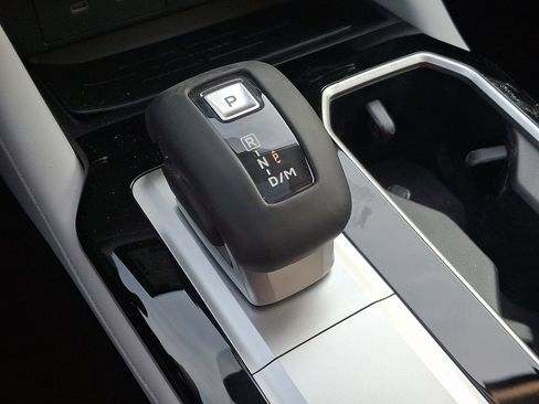 New 2026 Mitsubishi Outlander SE image 14