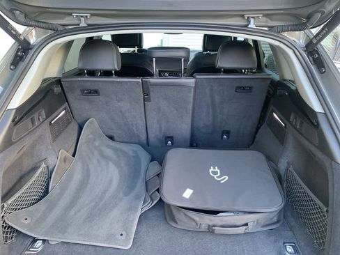 Used 2023 Audi Q5 e Premium w/ Convenience Package image 37