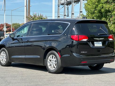 New 2025 Chrysler Voyager LX image 6
