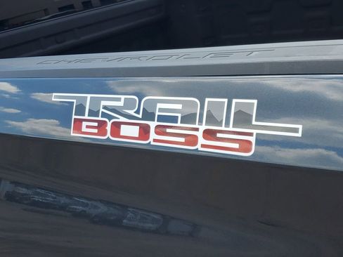 Used 2022 Chevrolet Silverado 1500 LT Trail Boss w/ Safety Package AWD/4WD image 5