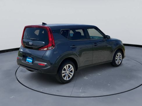 Used 2021 Kia Soul LX FWD image 4
