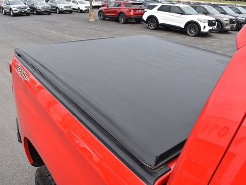 Used 2020 Chevrolet Silverado 1500 Custom Trail Boss w/ Custom Convenience Package AWD/4WD image 28
