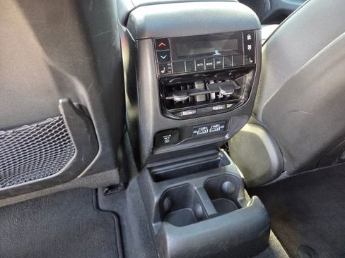 Used 2024 Jeep Grand Cherokee L Limited w/ Luxury Tech Group II image 18