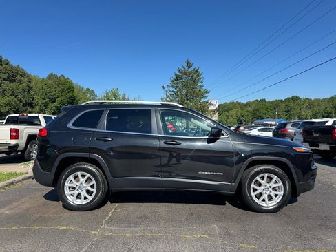 Used 2015 Jeep Cherokee Latitude w/ Comfort/Convenience Group AWD/4WD image 4