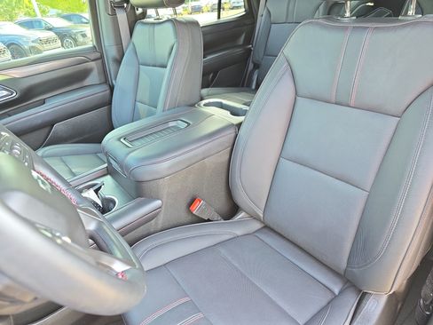 Used 2024 Chevrolet Tahoe RST w/ Luxury Package AWD/4WD image 15