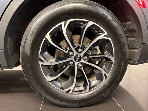 Used 2024 Lincoln Nautilus Premier w/ Equipment Group 102A AWD/4WD image 7