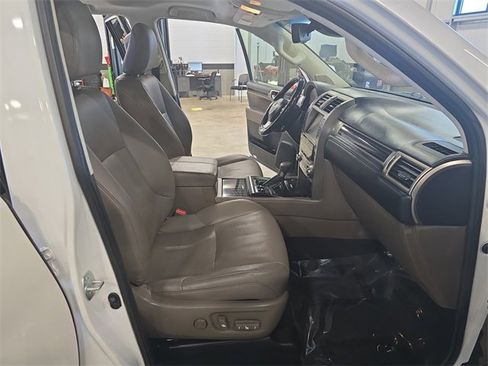 Used 2020 Lexus GX 460 Premium image 20