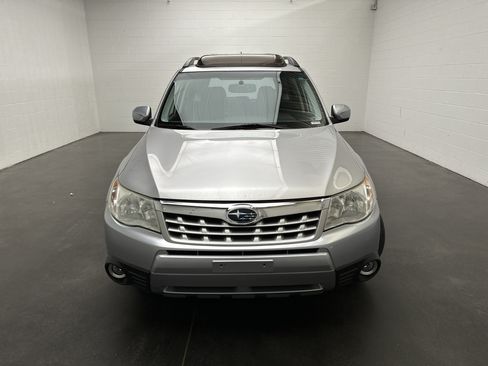 Used 2012 Subaru Forester 2.5X Limited AWD/4WD image 3