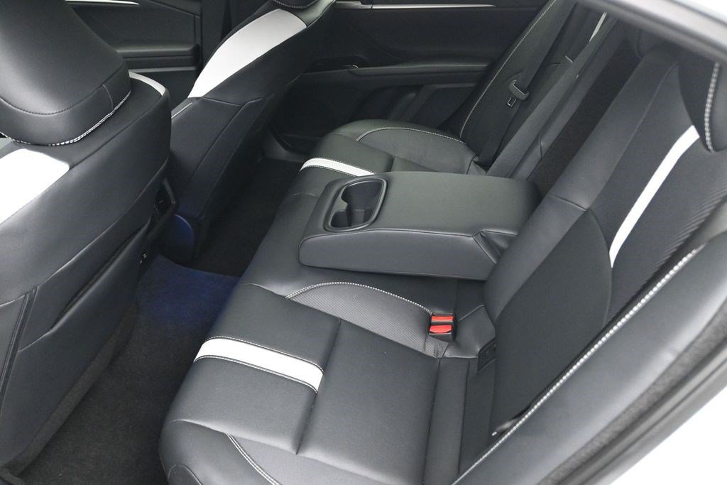 Used 2026 Toyota Camry SE FWD image 18