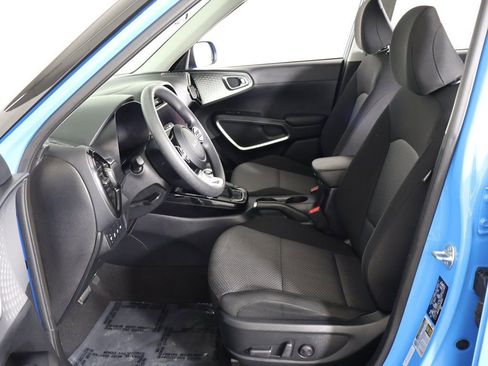Used 2025 Kia Soul S image 29
