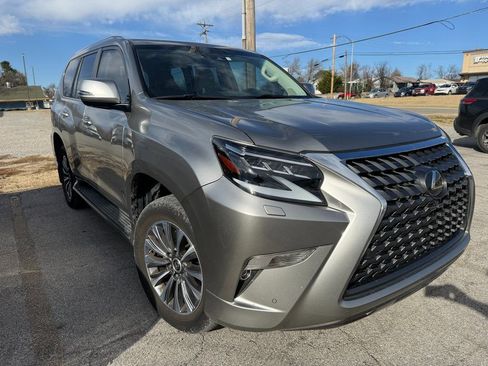 Used 2022 Lexus GX 460 Luxury w/ Off Road Package image 35