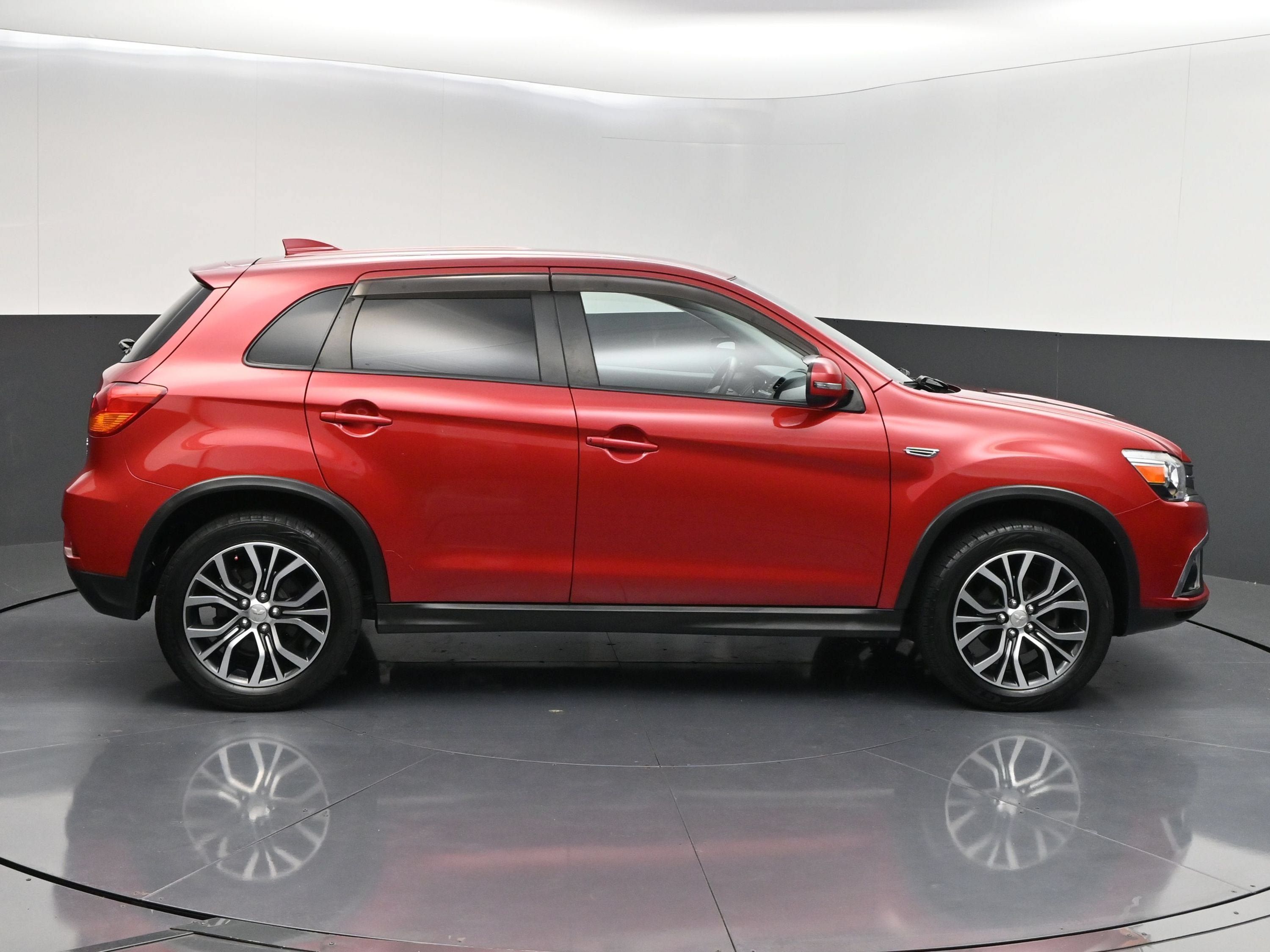 Used 2018 Mitsubishi Outlander Sport SE AWD/4WD image 9