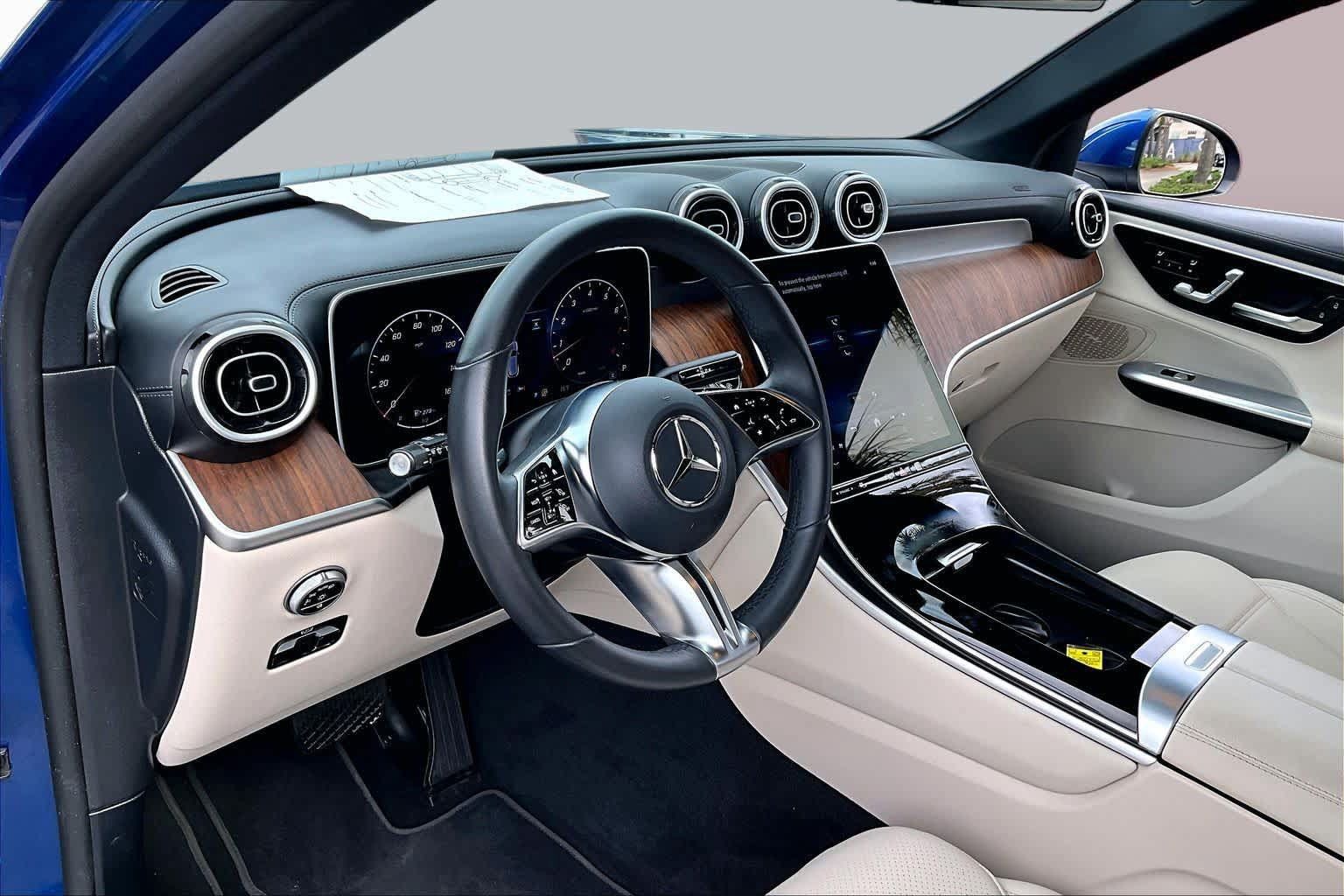 Certified 2025 Mercedes-Benz GLC 300 4MATIC image 17
