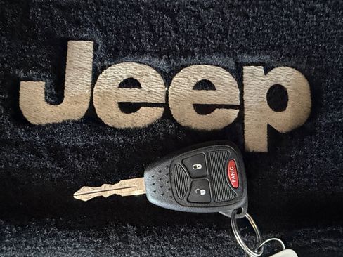 Used 2014 Jeep Wrangler Sahara w/ Trailer Tow Group AWD/4WD image 28