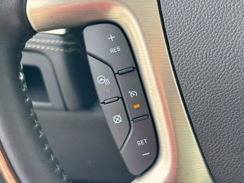 Used 2014 Cadillac Escalade Platinum AWD/4WD image 20