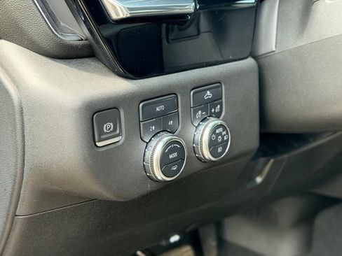 Used 2024 GMC Sierra 1500 Elevation AWD/4WD image 9