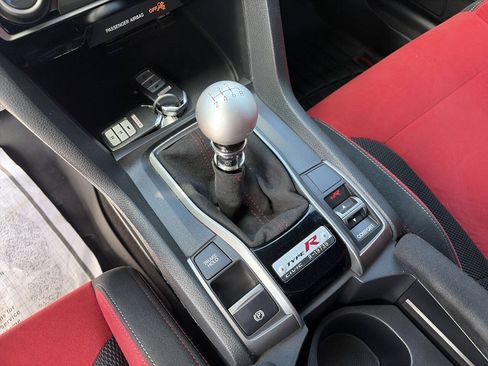 Used 2018 Honda Civic Type R image 32