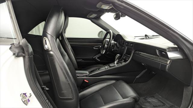 Used 2015 Porsche 911 Turbo S w/ High-end Infotainment Package AWD/4WD image 18