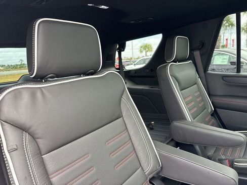 Used 2025 GMC Yukon AT4 Ultimate image 20