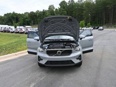 Used 2024 Volvo XC40 B5 Plus w/ Protection Package Premier AWD/4WD image 44