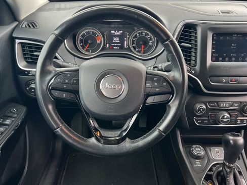 Used 2019 Jeep Cherokee Latitude Plus image 15