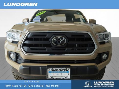 Used 2018 Toyota Tacoma SR5 image 2
